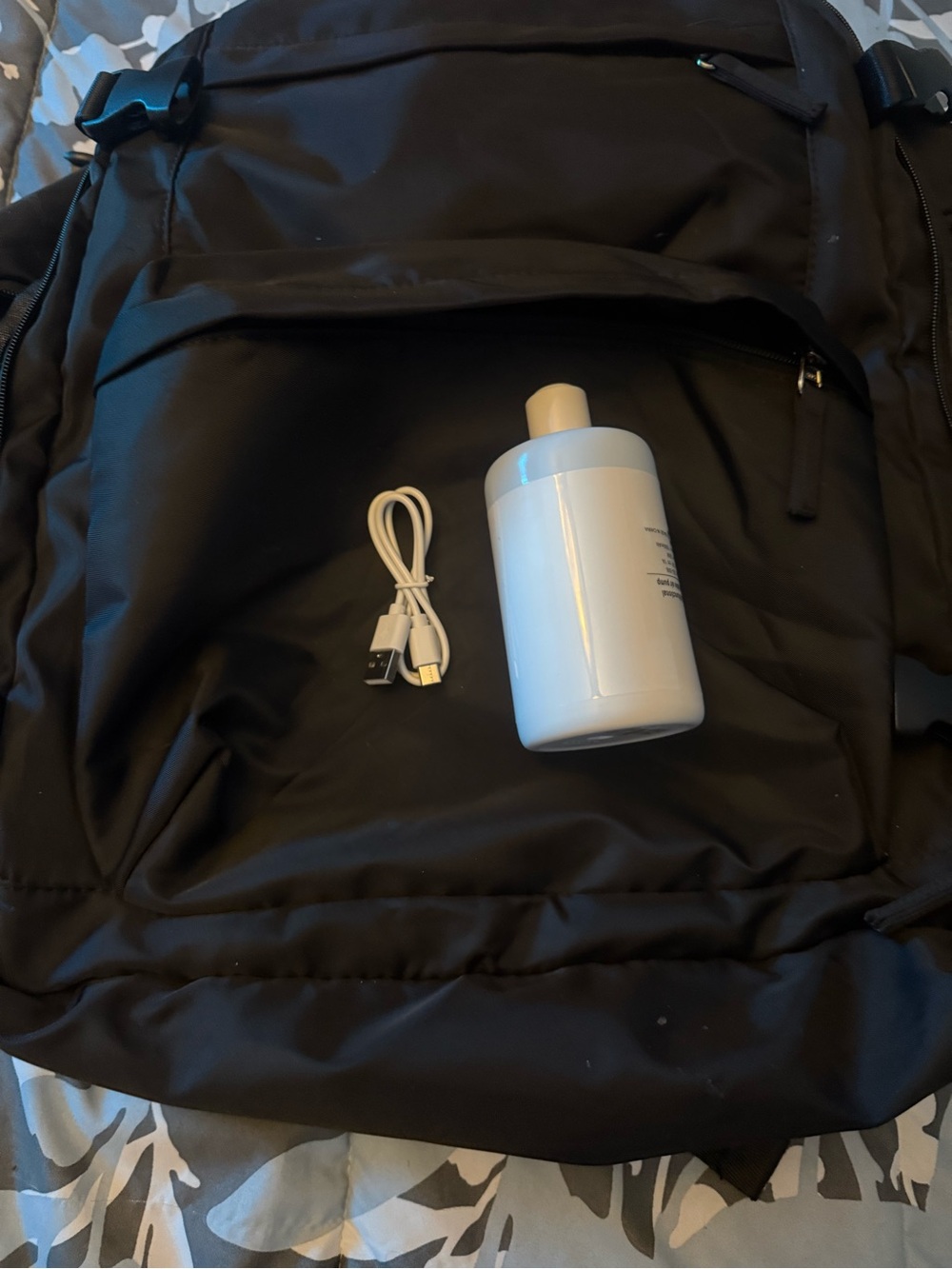 Vacuum seal travel backpack